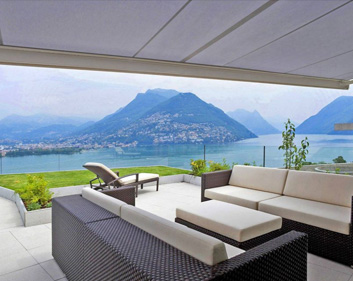 Antigua Retractable Awning