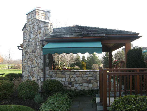 There are many benefits to purchasing a retractable awning in Annapolis, Maryland and Delaware.