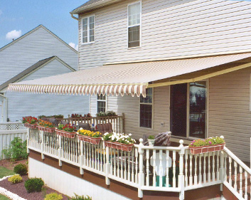 Madera Commercial Retractable Awning