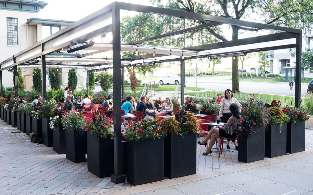 How Outdoor Shade Helps Restaurants Increase Patio Revenue